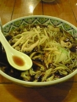 「黒酢ラーメン」@中国ラーメン 揚州商人 港北店の写真