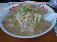 「塩らーめん」@札幌や 伊佐店の写真