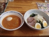 「ピリ辛つけ麺（しょうゆ）脂抜き  中盛り」@二代目横浜らーめん東名家の写真