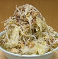 「富士丸ラーメン100グラム増し ヤサイニンニク」@ラーメン富士丸 北浦和店の写真