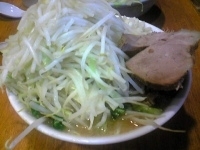 「小ラーメン（ヤサイ、ニンニク）」@ラーメン二郎 八王子野猿街道店2の写真