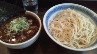 「肉入りつけ麺（2.5・ねぎ増し） + 味玉 / 1,000円」@麺舗十六の写真