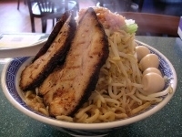 「榛名麺（中盛）+うずら味玉+炙りちゃあしゅう小豚」@大黒屋本舗 高崎沖町店の写真