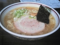 「とんこつ醤油大盛（￥850）」@らー麺 つるやの写真