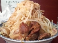 「らーめん（野菜ちょっと多め、にんにく、脂、味少し濃いめ）￥600」@麺香房 暖々の写真