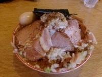 「虎二郎（小盛）+肉増し+味玉」@らーめん・つけめん 虎心の写真