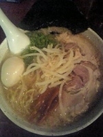 「醤油ラーメン（中盛）+味玉」@麺屋我竜の写真