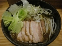 「チャーシュー麺+中盛+ライス」@旬麺しろ八の写真