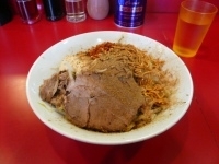 「特製まぜそば 950円 魚粉50円 チーズ50円」@ジャンクガレッジ 東大宮店の写真