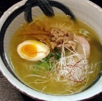 「地鶏塩らーめん+肉味噌ごはん」@麺屋 いっこくの写真