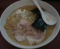 「ラーメン+餃子」@ハッスルラーメンホンマ 錦糸町店の写真