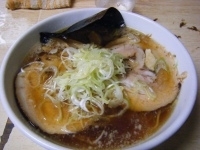 「醤油ラーメン（中間）」@元祖一条流がんこ 西早稲田店の写真