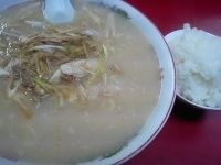 「ネギラーメン+半ライス（650円+150円）」@ラーメンショップ ネモトの写真