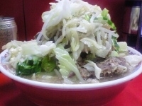 「小ブタダブルラーメン（やさいマシマシにんにくマシマシ）」@ラーメン二郎 三田本店の写真