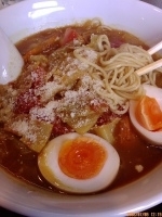 「カレースープ麺（麺多め+ランチセット煮卵、別皿ワンタン+サービス」@麺工房HIRAMAの写真