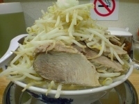 「ふじ麺（中盛り）（+小豚）」@麺絆や 519の写真