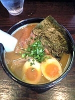 「濃厚チャーシューメン+味付たまご」@中華そば 山猫軒の写真