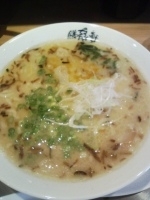 「とんこつしょうゆ 500円+かえだま100円」@勝龍軒 市ヶ谷店の写真