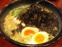 「塩 岩のり・煮玉子入り中盛+煮豚ご飯」@信楽茶屋 横浜鶴見本店の写真