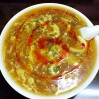 「酸辣湯麺（スーラータンメン）750円」@龍翔飯店 緑町本店の写真