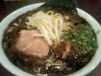 「らーめん大盛+半めし」@なんつッ亭 参 川崎店の写真