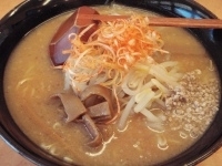 「味噌らーめん（細麺） 【650円】」@メガら〜めん 谷塚店の写真