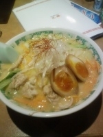 「塩ホルモンらーめん 900円」@王華 新千歳空港の写真