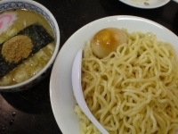 「魚だし系もりつけ麺（大盛り）（+クーポン味玉）」@ハッスルラーメンホンマ 亀戸本店の写真