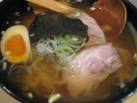 「醤油ラーメン￥600+麺大盛￥100+半熟煮玉子￥50+肉1枚￥」@麺や 松の写真