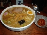 「大盛り中華そば+辛肉みそ」@飯田橋大勝軒の写真