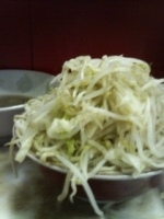 「大ラーメン麺増し（ヤサイマシマシ・ニンニク）」@ラーメン二郎 三田本店の写真