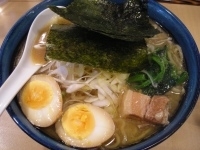 「黒福880円」@豚骨醤油らーめん 福気の写真