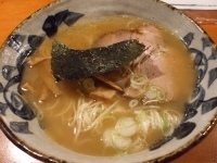 「中華そば/中盛（600円）」@中華そば 榮じの写真