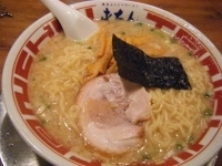 「ラーメン（大）」@屯ちん 池袋本店の写真