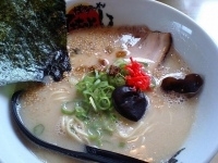 「博多ラーメン630円+（餃子4個+半ライス）170円+替玉110」@風林火山の写真