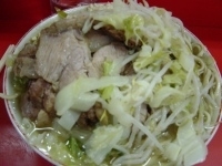 「ぶたダブル大ラーメン 750円（ヤサイマシマシ・カラメ・ニンニク」@ラーメン二郎 三田本店の写真