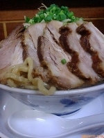 「ふじ麺大盛+バカブタ+ヤサイマシ+アブラちょっとだけマシ（650」@明心角ふじの写真