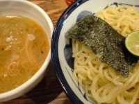 「つけめん（+大盛り）」@つじ田 神田御茶ノ水店の写真