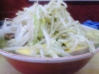 「普通焼豚ラーメン（やさいダブルにんにく）」@ラーメン二郎 品川店の写真