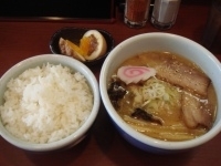 「ちびセット ちびらーめん(味噌)+ライス+香味玉子」@らーめん 山頭火 落合店の写真