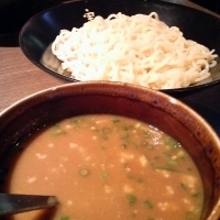 「カレーつけ麺1.5玉（￥800）+サービス半ライス」@かれー麺 実之和 新宿御苑前店の写真
