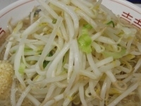 「ラーメン（ヤサイ、ニンニク 700円）」@ラーメン 神田店の写真