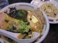 「さそり固めこってりラーメン（みそ）840円ミニチャーハン360円」@チャーシュー専門店 チャーシュー力Z 新狭山店の写真