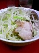 「汁なし小（ニンニク・野菜マシマシ）600円+ぶた100円」@ラーメン二郎 環七一之江店の写真