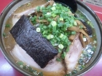 「野菜ラーメン+チャーシュー（700円+200円）」@長洲屋の写真