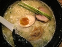 「魚濃出汁しお麺（790円）」@らーめん三歩の写真