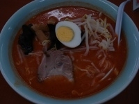 「みそラージャンめん（大辛）+半チャーハン」@元祖 札幌や サンシャインシティ アルパ店の写真