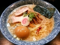 「粟国の塩そば+煮玉子+大盛り」@中華そば 多賀野の写真