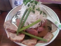 「ねぎちゃ〜しゅ〜￥1000 替え玉￥100」@らぁ〜めん ぶぃスリーの写真