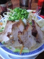 「ふじ麺（中盛り、小豚）」@明心角ふじの写真